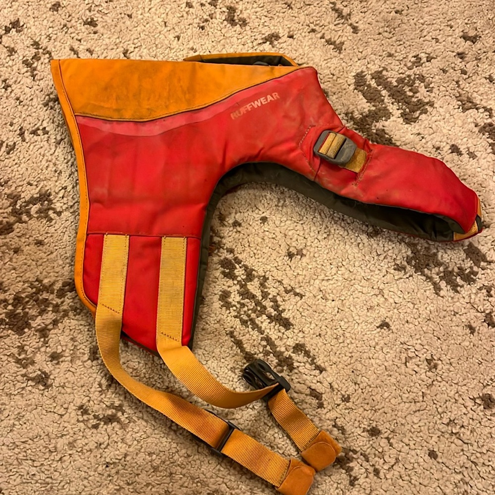 Rudfwear dog pfd